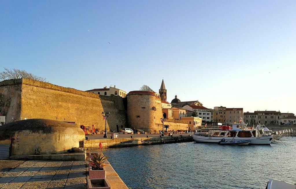 Bed and Breakfast Al 32 Y 3 Alghero Esterno foto